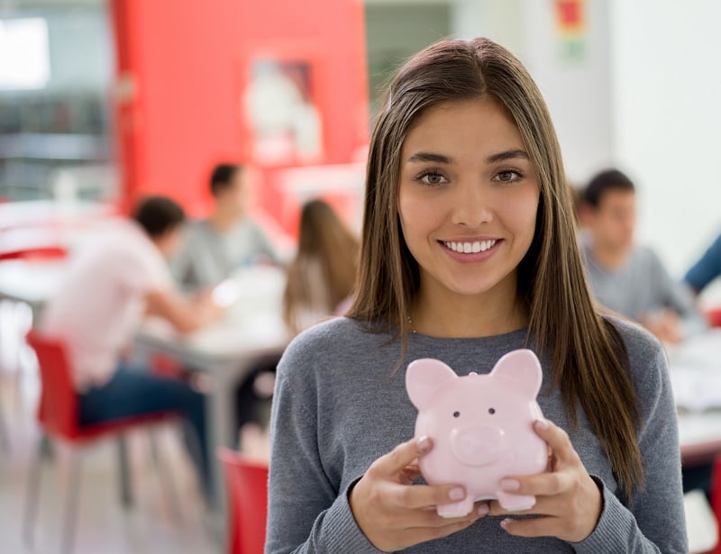 5 Financial Aid Options Every Single College Student Needs to Know About